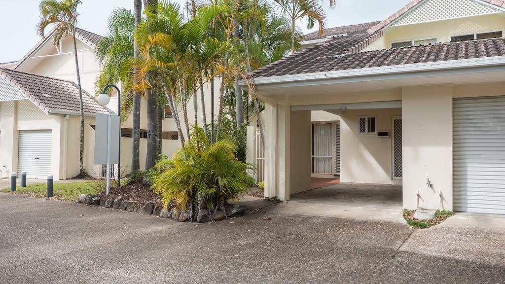 Isle Of Palms Resort Gold Coast Bagian luar foto